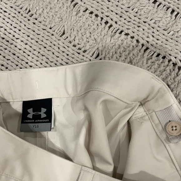 Under Armour Pants < - Picture 9 of 10
